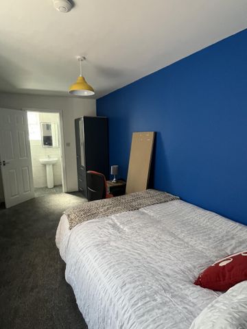 Silverdale Road, Bolton - Photo 3