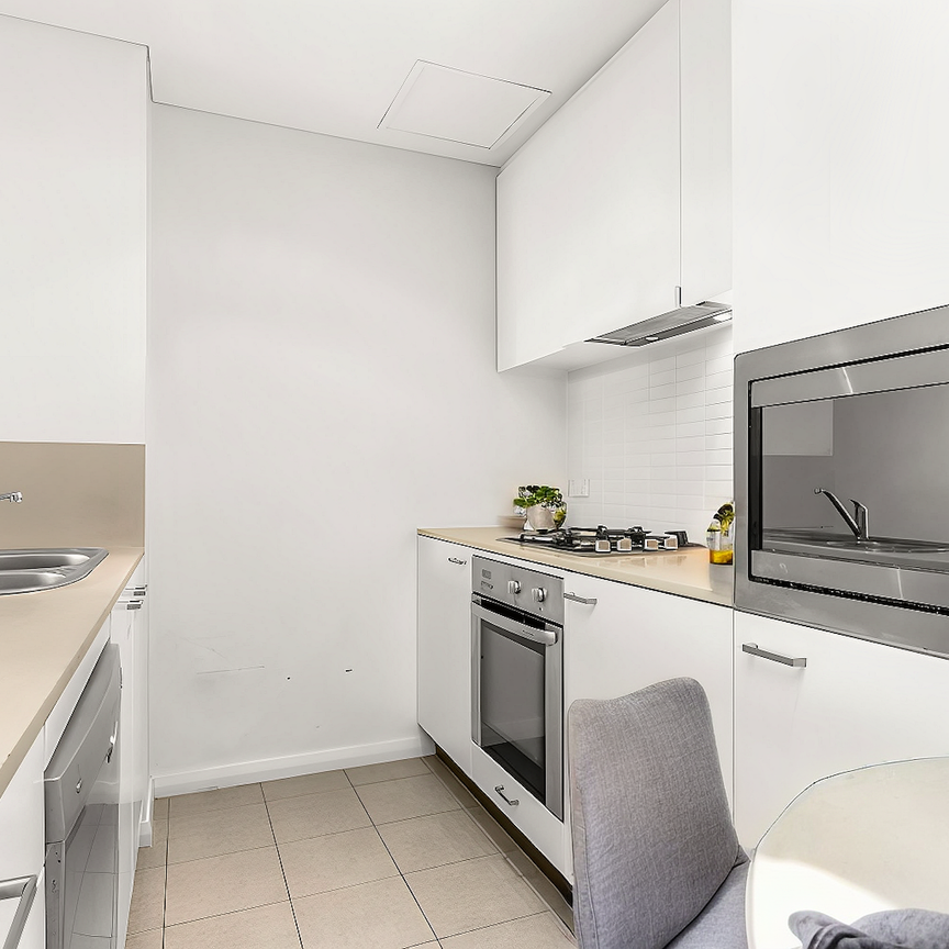 Unit 405/4 Nuvolari Place, - Photo 1