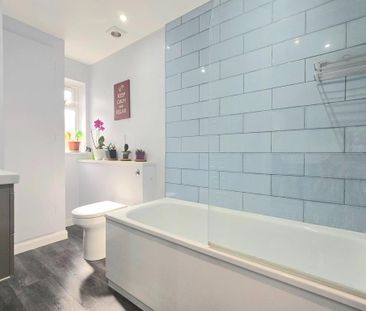 2 bedroom terraced house to rent - Photo 2