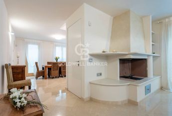 Villa in Affitto a Seravezza – Zona: Pozzi
