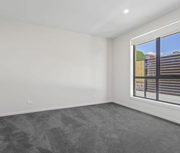 For Lease: New Unit in Summerhill - Photo 4