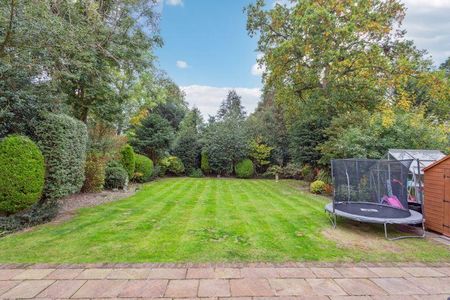 4 bedroom detached house to rent - Photo 5