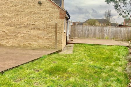 Swanton Close - Photo 2