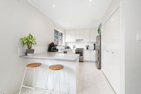 Stylish Single-Level Living in Prime Brighton Location - Photo 2