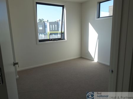 82 Nickson Street, Bundoora - Photo 3