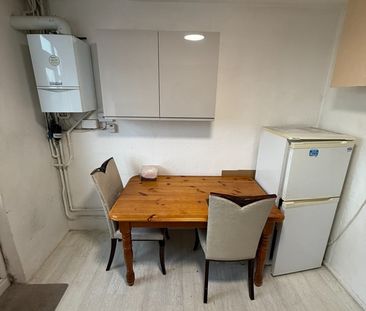 2 Bed Flat, Windermere Avenue, HA9 - Photo 3