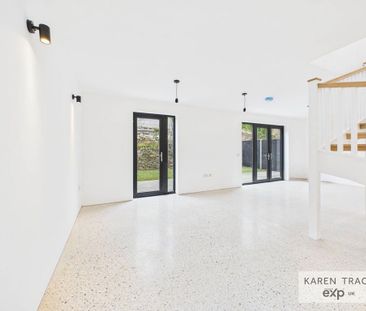 4 bedroom detached house to rent - Photo 2