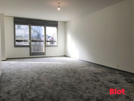 Location Appartement 5 pièces 106m² RENNES 35000 - Photo 2
