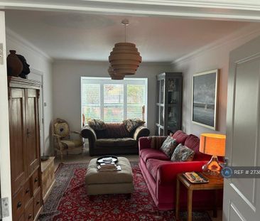 3 bedroom semi-detached house to rent - Photo 1