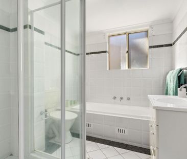 Modern two-bedroom apartment in great location! - Photo 5