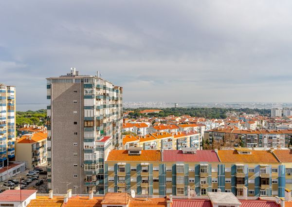 T3 - Oportunidade de Arrendamento: Apartamento Espaçoso e Acolhedor no Coração da Cidade