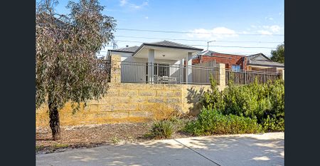 SIMPLY STUNNING SUCCESS - Photo 5