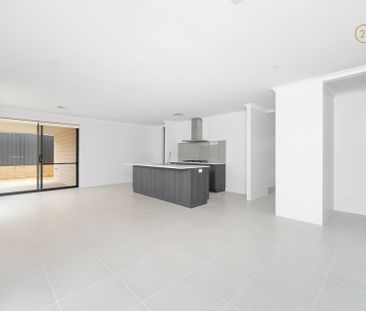 Great Size Family Home with Theatre Room @ $750 Per Week - Photo 6
