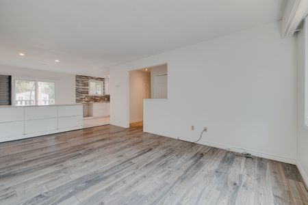 For Lease - 595 Pioneer Drive Unit# Upper, Kitchener, Ontario - Photo 2