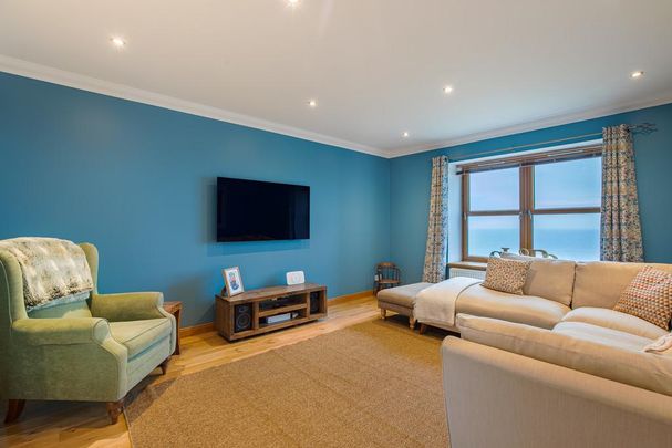 4 bedroom detached house to rent - Photo 1