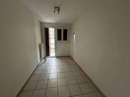 Location appartement 3 pièces 62.15 m² à Chambéry (73000) 4 - Photo 2