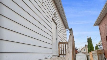 For Lease - 139 Huron Street, Oshawa, Ontario - Photo 3