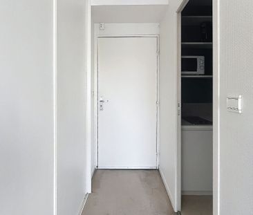 Appartement à louer - REIMS CENTRE- RUE DES MOISSONS - Photo 3