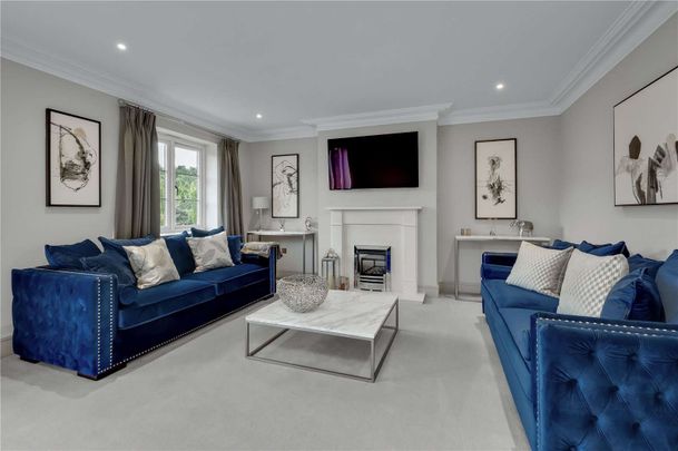 A beautifully presented three bedroom semi detached home set over three floors within 22 acres of woodland. - Photo 1