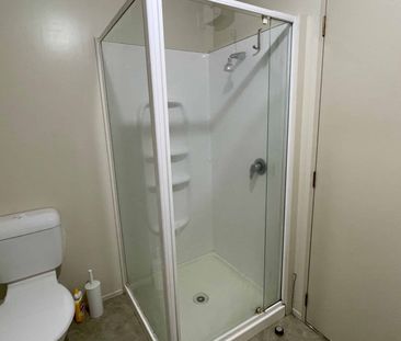 Easy Mahora living - Photo 3