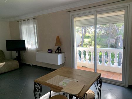 Location Appartement 3 pièces 70m² MARTIGUES 13500 - Photo 5