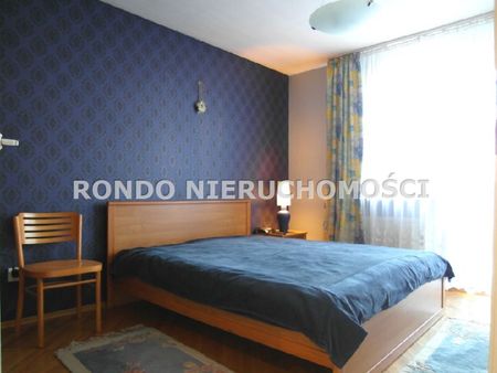 Wrocław, Krzyki, Róży Wiatrów - Photo 3