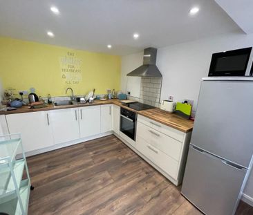 2 bedroom detached house to rent - Photo 5