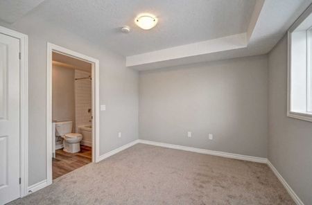 For Lease - 249 Chapel Hill Drive, Kitchener, Ontario - Photo 2