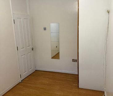 Room in a Shared Flat, Aldrington Road, SW16 - Photo 6