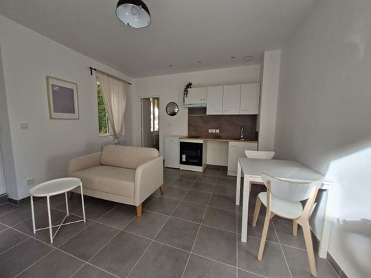 Location Appartement 2 pièces 29m² - Photo 1