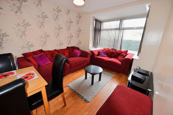 5 bedroom flat to rent - Photo 1