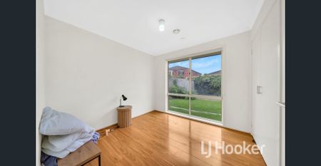 Beautiful and spacious 3-bedroom home for rent in Rowville! - Photo 3