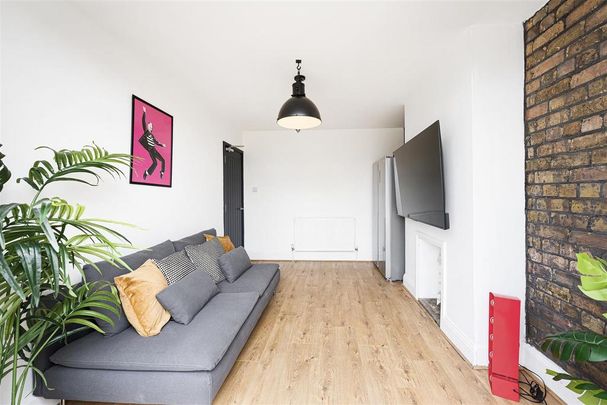 6 bedroom house to rent - Photo 1