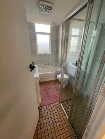 Bondi Beach - Photo 5