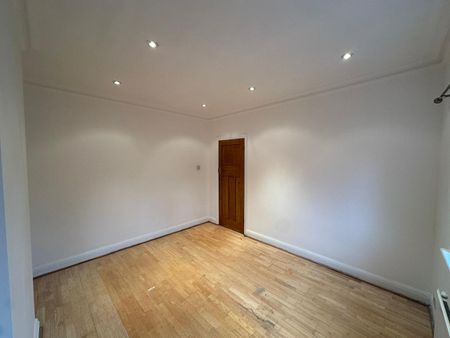 5 Bed End Terrace, Lakehall Gardens, CR7 - Photo 5