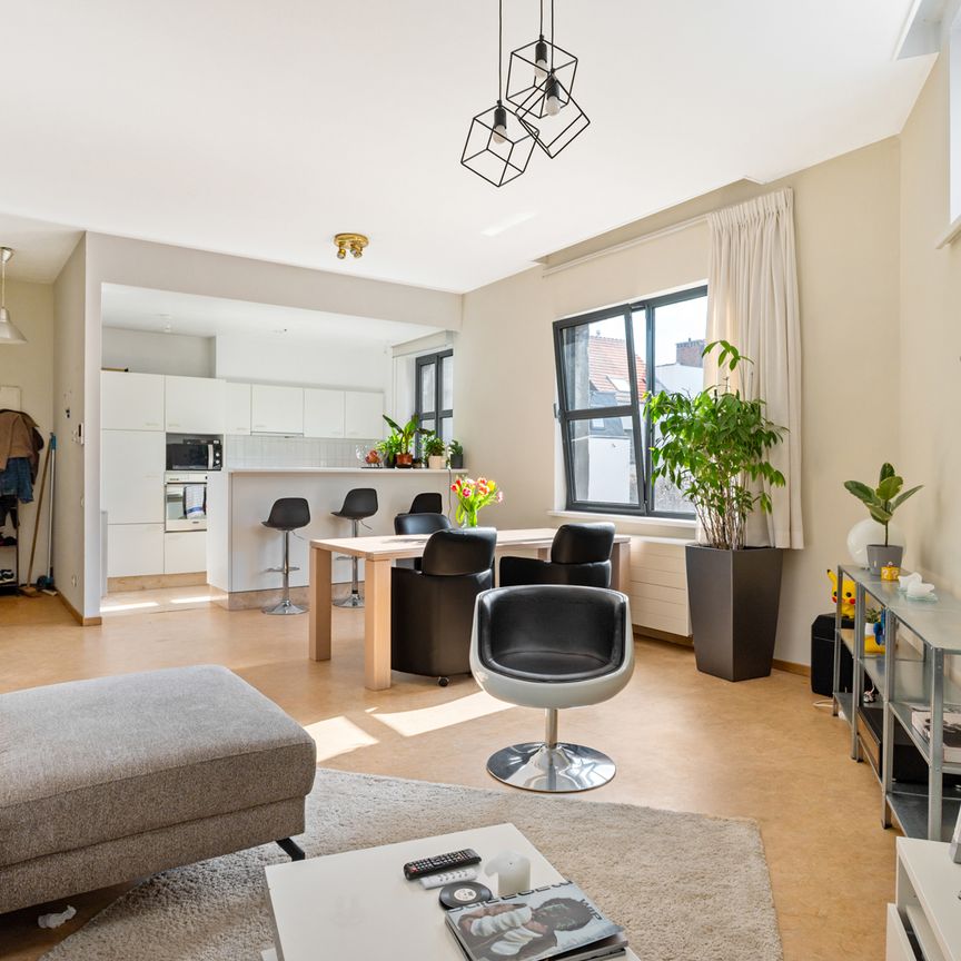 Appartement te huur in Antwerpen met 2 slaapkamers - Photo 1