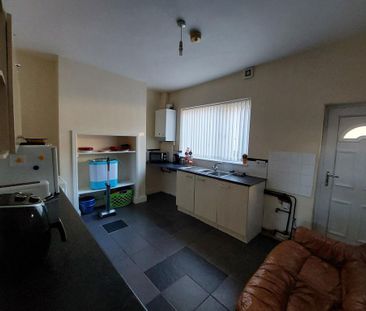 2 bedroom terraced house to rent - Photo 5