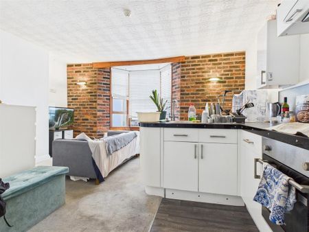 1 bedroom flat to rent - Photo 4