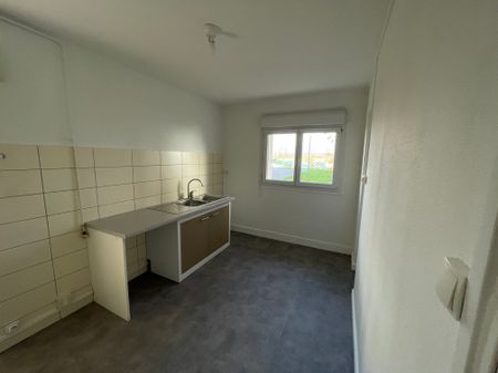 Location - Appartement T3 - 57 m² - Montbéliard - Photo 4