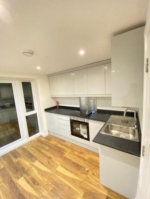 Canberra Road, London - Photo 1