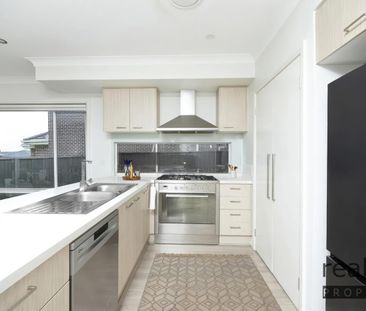 7 Bega Street, Gregory Hills, NSW 2557 - Photo 1