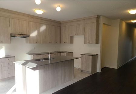 For Lease - 2980 Seagrass Street, Pickering, Ontario - Photo 5