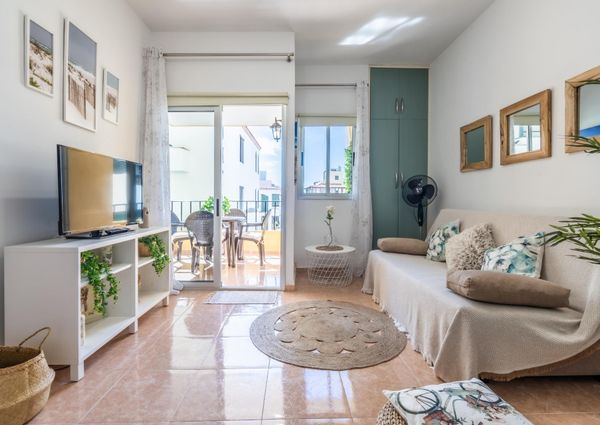 ALQUILER TEMPORAL EN LOS CRISTIANOS. DISPONIBLE ÚNICAMENTE LOS MESES DE MARZO A SEPTIEMBRE – 0067-03995