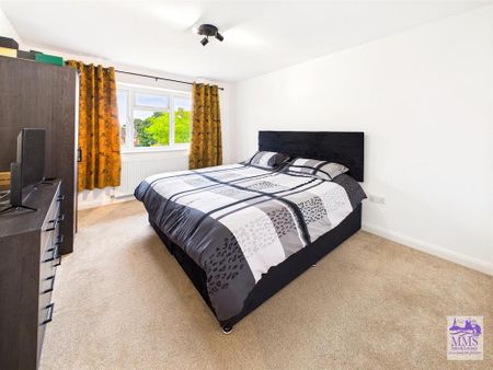 3 bedroom end of terrace house to rent - Photo 3