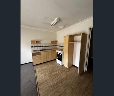 Neat and tidy unit - Photo 4