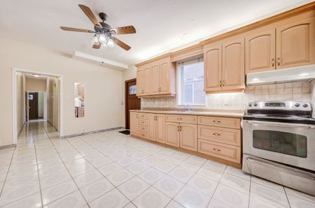 For Lease - 756 Eculid Avenue Unit# Main FL, Toronto, Ontario - Photo 4