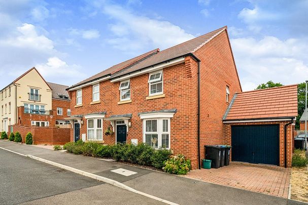 3 bedroom semi-detached house to rent - Photo 1