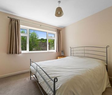 Lion House, Bealings Road, Martlesham, Woodbridge - Photo 6