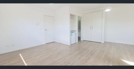 Single room in rooming house - Prime location! - Photo 5