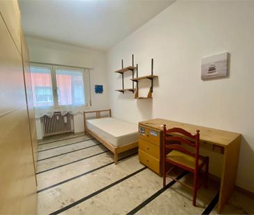 STUDENTI UNIVERSITARI - Photo 1